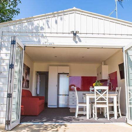 Waimapu Cottage Pyes Pa Exterior photo